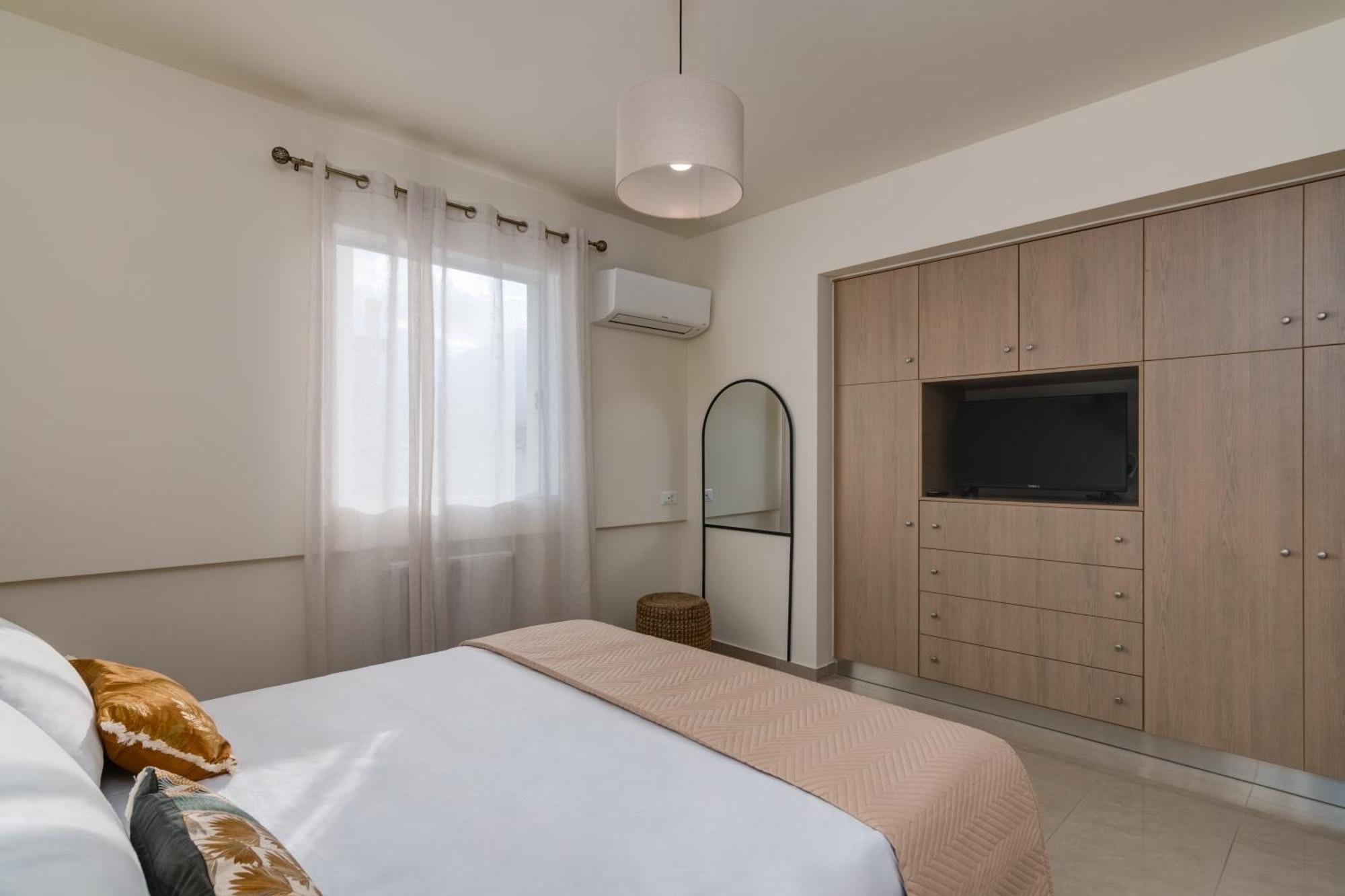 Oikies Luxury Apartments With Private Free Parking Area Agios Nikolaos  Exterior photo