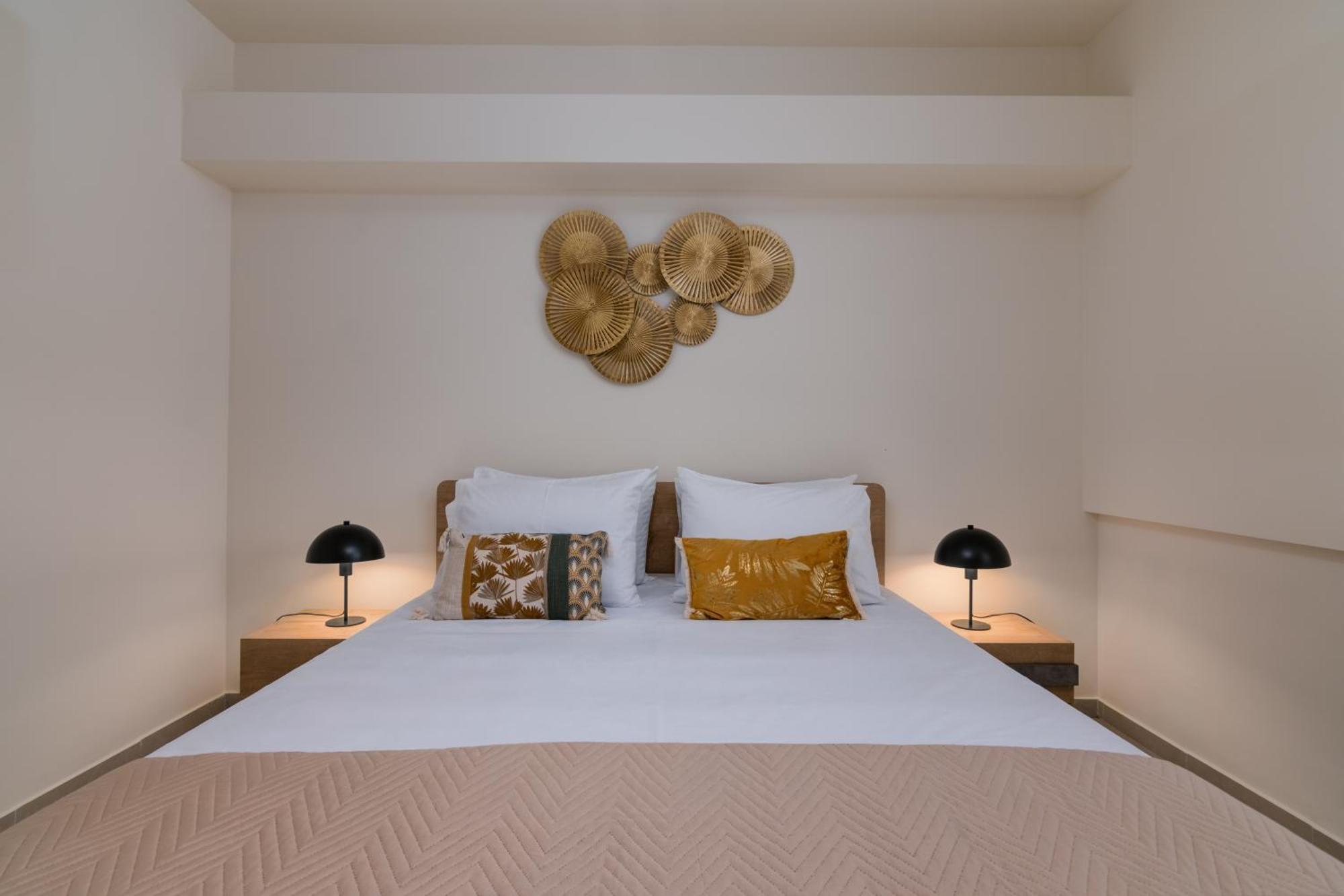 Oikies Luxury Apartments With Private Free Parking Area Agios Nikolaos  Room photo